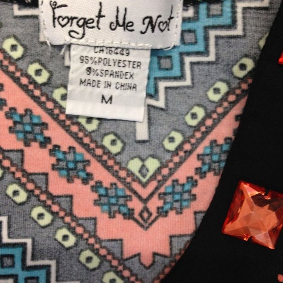 Forget Me Not Women's Short Sleeve Top Size Medium Multicoloured Zig Zag Pattern - Picture 5 of 5